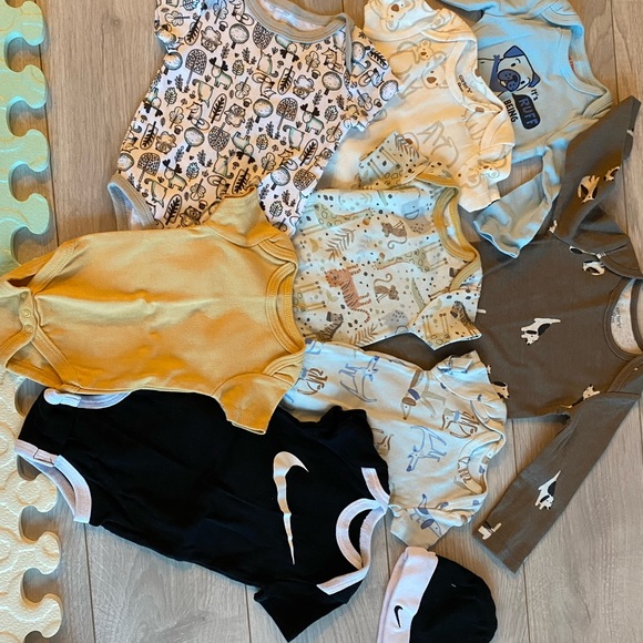 Carter's Assorted Color Bodysuits Set - Picture 1 of 3
